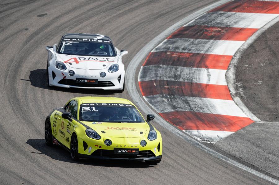  Alpine A110 Cup 2017 года  (фото 41 из 49)